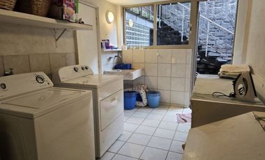 HERMOSA CASA EN VENTA O RENTA EN LOMAS HIPÓDROMO