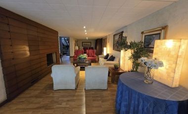 HERMOSA CASA EN VENTA O RENTA EN LOMAS HIPÓDROMO
