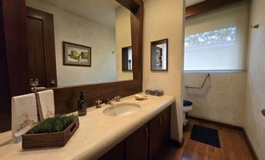 HERMOSA CASA EN VENTA O RENTA EN LOMAS HIPÓDROMO