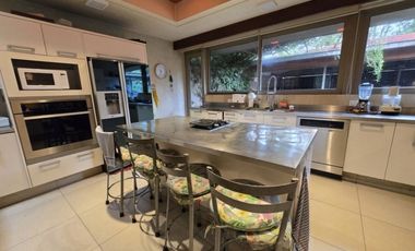 HERMOSA CASA EN VENTA O RENTA EN LOMAS HIPÓDROMO