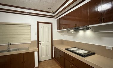 For Rent - 2 Bed, 2 Toilets Detached Bungalow with Garage and 3 Aircon Units.