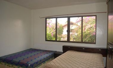 AVAILABLE NOW THE HOUSE IN STO. NINO VILLAGE WITH 8 BEDROOMS HOUSE