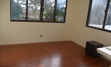 AVAILABLE NOW THE HOUSE IN STO. NINO VILLAGE WITH 8 BEDROOMS HOUSE