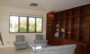 AVAILABLE NOW THE HOUSE IN STO. NINO VILLAGE WITH 8 BEDROOMS HOUSE