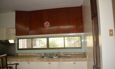 AVAILABLE NOW THE HOUSE IN STO. NINO VILLAGE WITH 8 BEDROOMS HOUSE