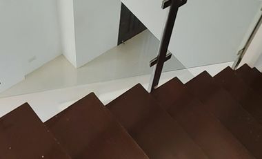 4 bedrooms and bathrooms with balcony each rooms.With good view and big balcony