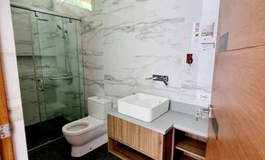 4 Bedrooms Gameroom and Pool in Ayala Alabang Village