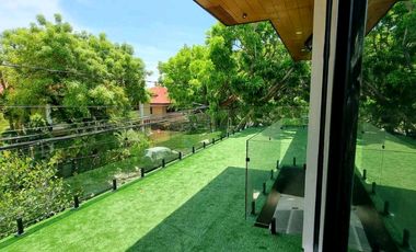 4 Bedrooms Gameroom and Pool in Ayala Alabang Village