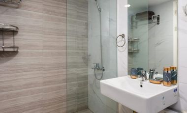 THE MERIDIAN FOR SALE OR RENT: Loft-Type