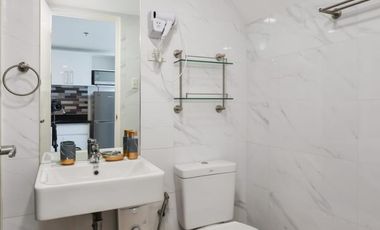 THE MERIDIAN FOR SALE OR RENT: Loft-Type