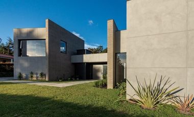 Venta de finca en La Ceja Condominio Monte Madero