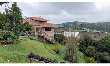 Venta de finca en Guarne vereda la Mejía, cerca al parque principal