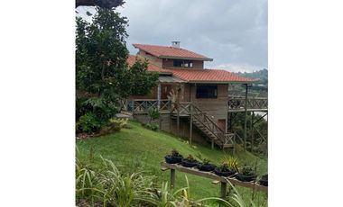 Venta de finca en Guarne vereda la Mejía, cerca al parque principal