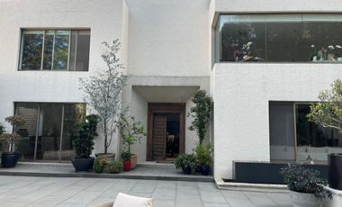 Casa en renta en Bosque de las Lomas, cdmx, jardin, grande, funcional, seguridad
