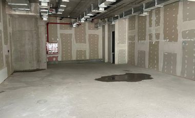 ARRIENDO Local Comercial de 203,86 m2, Metro Manuel Montt,