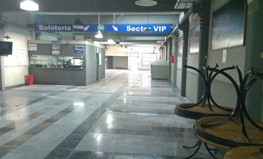 Local a la calle en Venta Moron / Moron (A120 3809)