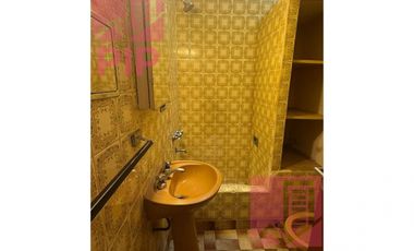 Casa  en Alquiler Haedo / Moron (B110 1149)