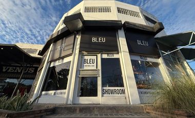 Recta Martinoli - Local comercial  en ALQUILER