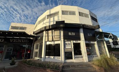 Recta Martinoli - Local comercial  en ALQUILER