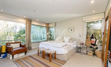 VENTA Casa en Marina del Sol - Punta Chica 500 m2 cubiertos en lote al agua con amarra