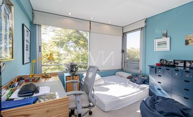 VENTA Casa en Marina del Sol - Punta Chica 500 m2 cubiertos en lote al agua con amarra