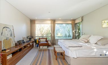 VENTA Casa en Marina del Sol - Punta Chica 500 m2 cubiertos en lote al agua con amarra