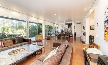 VENTA Casa en Marina del Sol - Punta Chica 500 m2 cubiertos en lote al agua con amarra