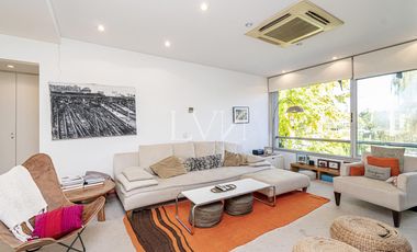 VENTA Casa en Marina del Sol - Punta Chica 500 m2 cubiertos en lote al agua con amarra