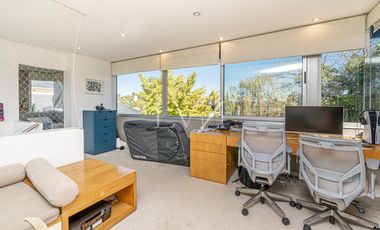 VENTA Casa en Marina del Sol - Punta Chica 500 m2 cubiertos en lote al agua con amarra
