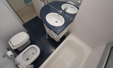 VENTA Casa en Marina del Sol - Punta Chica 500 m2 cubiertos en lote al agua con amarra