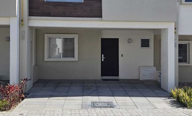 BONITA CASA AMUEBLADA EN RENTA EN LOMAS DE ANGELOPOLIS 3 RESIDENCIAL TESALIA