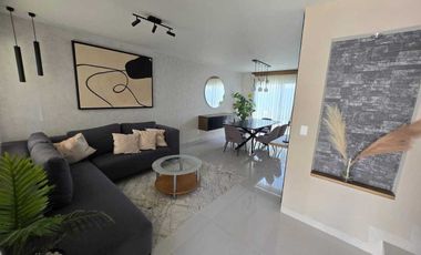 BONITA CASA AMUEBLADA EN RENTA EN LOMAS DE ANGELOPOLIS 3 RESIDENCIAL TESALIA