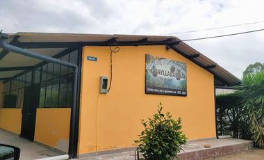 XG_VENTA TERRENO EN GUAYLLABAMBA 2.500 m² con Producción de Aguacates, esquinero.