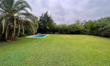 Casa en alquiler con muebles  en barrio La Casualidad, Pilar