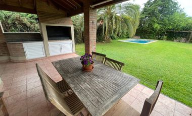 Casa en alquiler con muebles  en barrio La Casualidad, Pilar