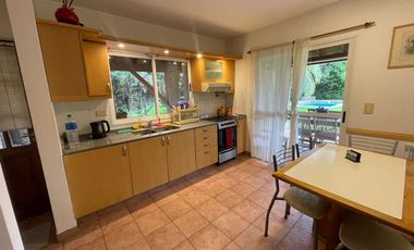 Casa en alquiler con muebles  en barrio La Casualidad, Pilar
