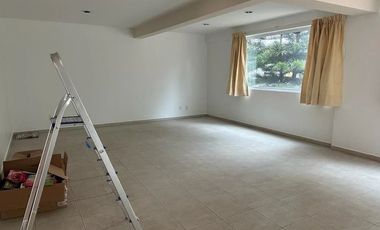 Preciosa casa en renta fraccionamiento con vigilancia, Interlomas,