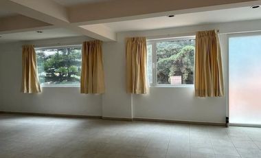 Preciosa casa en renta fraccionamiento con vigilancia, Interlomas,