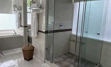 RESIDENCIA EN VENTA EN CUMBRES DE SANTA FE