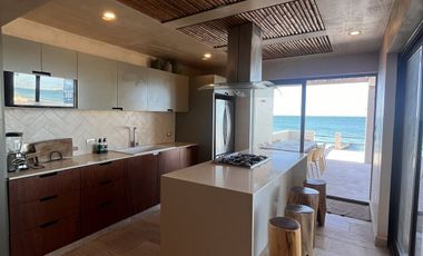 Casa en venta en la PLAYA DE CHELEM, Chelém Yucatán.