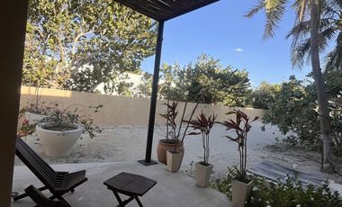 Casa en venta en la PLAYA DE CHELEM, Chelém Yucatán.