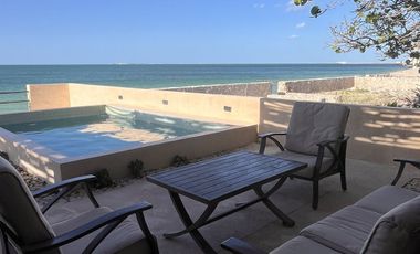 Casa en venta en la PLAYA DE CHELEM, Chelém Yucatán.