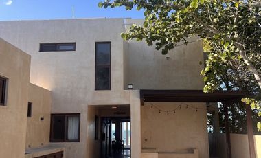 Casa en venta en la PLAYA DE CHELEM, Chelém Yucatán.