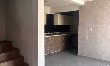CASA EN VENTA PRIVADA SANTA ROSA 2