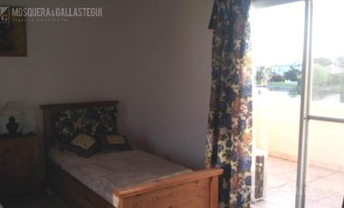 Mosquera y Gallastegui - Casa al agua en San Isidro Labrador