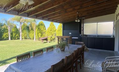 Casa a la venta en La Horqueta de Echeverría Canning