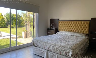 Casa a la venta en La Horqueta de Echeverría Canning