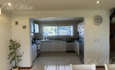 Casa a la venta en La Horqueta de Echeverría Canning
