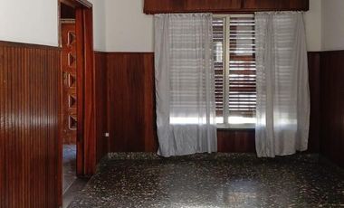 CASA en ALQUILER ESCOBAR CENTRO 3 DORMITORIOS COCHERA - RESERVADA!!