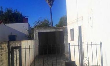 CASA en ALQUILER ESCOBAR CENTRO 3 DORMITORIOS COCHERA - RESERVADA!!